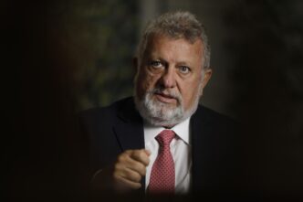 Carlos Antonio Vieira, presidente da Caixa Econômica Federal, em evento sobre crédito imobiliário, destacando a importância do novo crédito imobiliário para o setor.