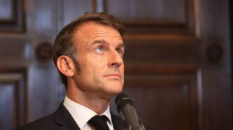Macron sob pressão — foto ilustrativa