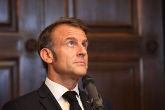 Macron sob pressão — foto ilustrativa
