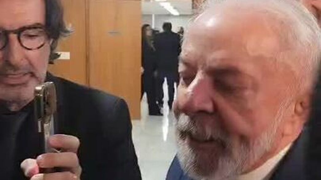 Presidente Lula discursando em evento no Palácio do Planalto, relacionado à MP do IOF.