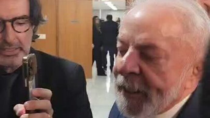 Presidente Lula discursando em evento no Palácio do Planalto, relacionado à MP do IOF.
