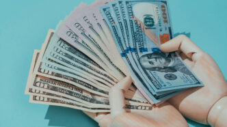 Dólar dispara R$ 5,50 — foto ilustrativa