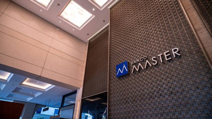 Bluebank Banco Master MaurÃ­cio Quadrado — foto ilustrativa