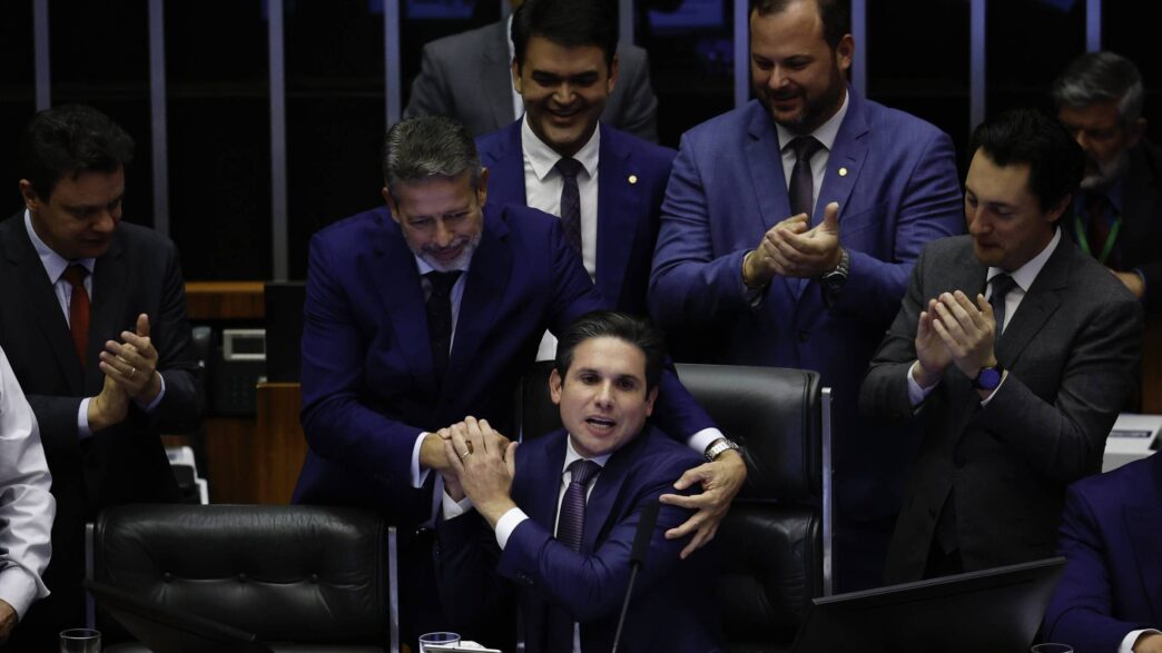 funcionária fantasma Hugo Motta — foto ilustrativa
