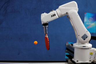 SoftBank compra robótica ABB — foto ilustrativa