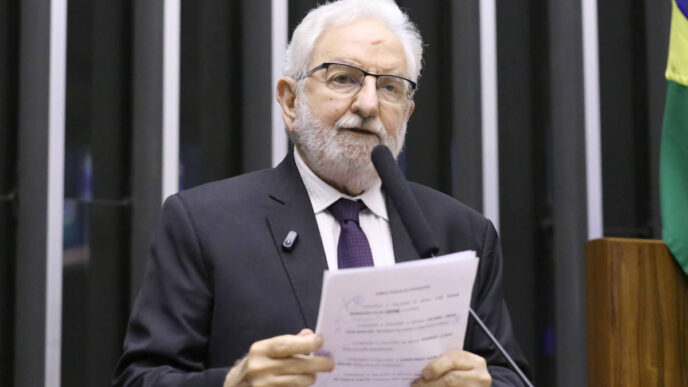 Centrão inimigo do povo — foto ilustrativa