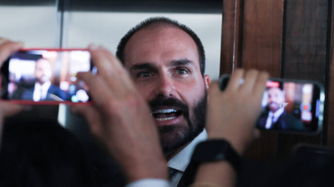 Eduardo Bolsonaro votação remota — foto ilustrativa