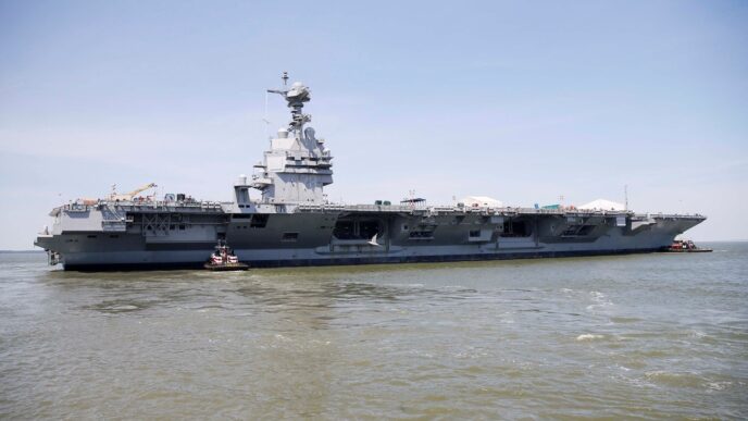 Porta-aviões USS Gerald R. Ford dos EUA, exemplificando a política externa americana.