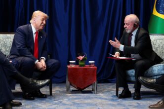 Trump admite erro em sobretaxas — foto ilustrativa