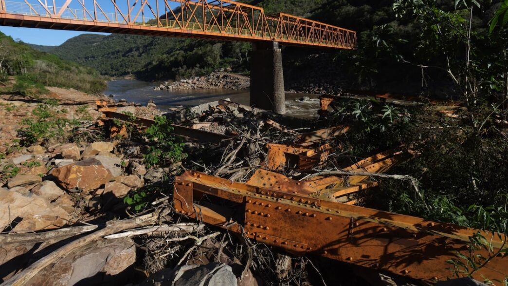 Agricultores gaúchos constroem ponte — foto ilustrativa