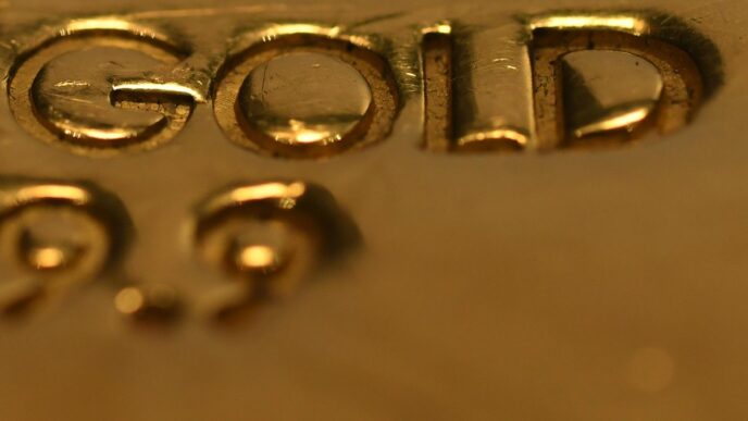 Gráfico de alta do ouro em queda após tensões comerciais entre EUA e China serem aliviadas.