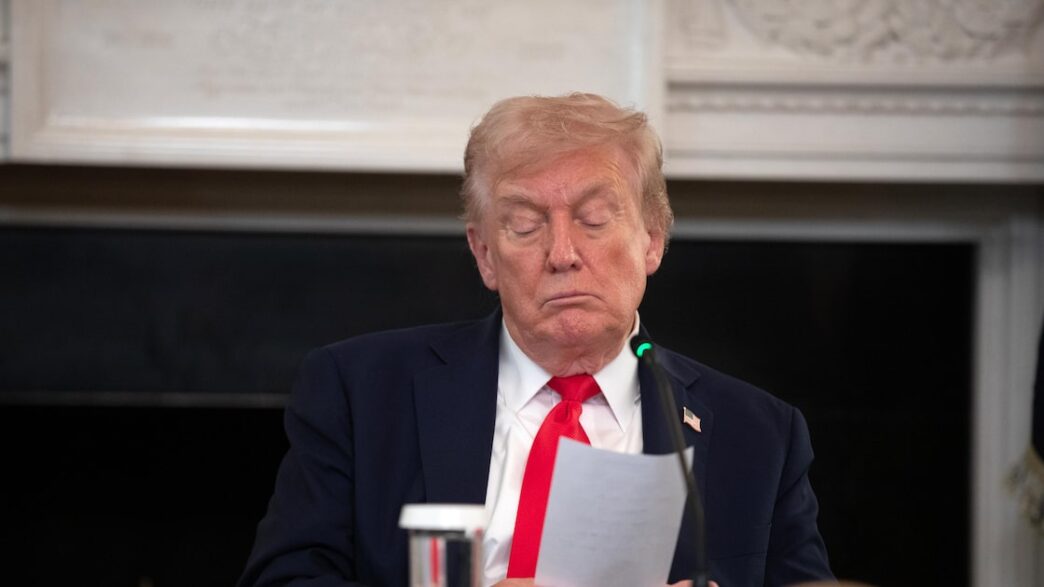 Trump tarifa 100% China — foto ilustrativa