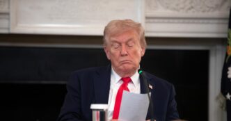 Trump tarifa 100% China — foto ilustrativa