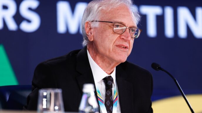 Paulo Picchetti, diretor do Banco Central, em evento em Washington, discursa sobre a política monetária funcionar e a desaceleração da atividade.