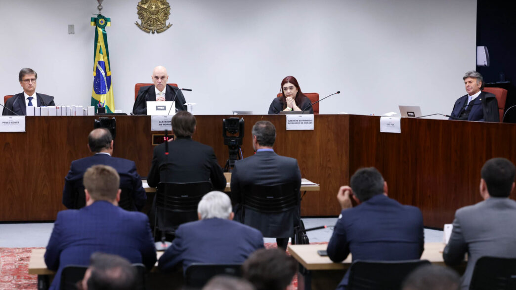 Alexandre de Moraes destitui advogados — foto ilustrativa