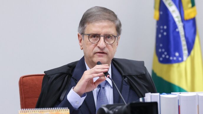 Paulo Gonet, Procurador-Geral da República, em declaração sobre competência para pedidos de impeachment de ministro do STF.