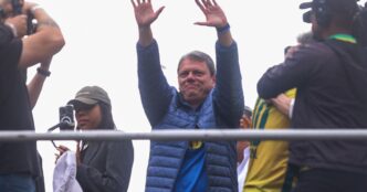 Tarcísio contra Lula — foto ilustrativa