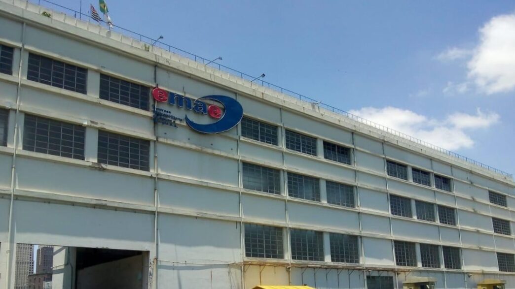 Emae calote Phoenix — foto ilustrativa