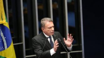 Alvaro Dias deixa o Podemos — foto ilustrativa