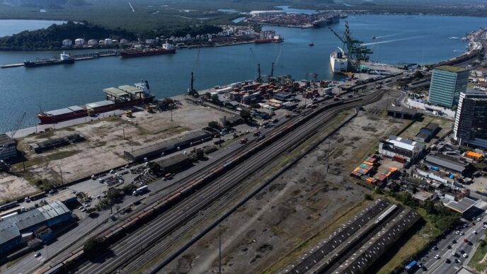 gestão de ferrovias em áreas portuárias — foto ilustrativa