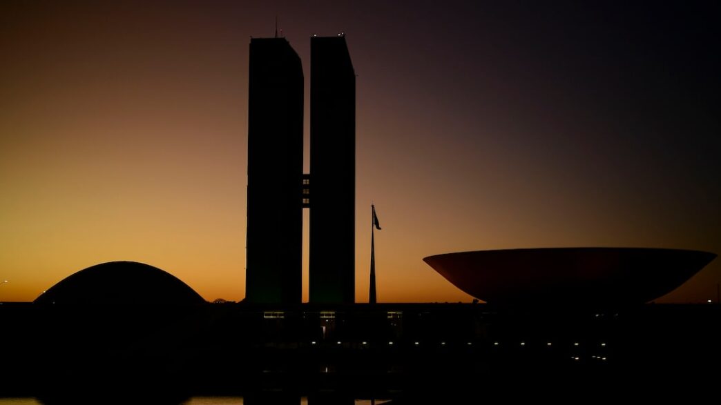 corte de R$ 30 bilhões em 2025 — foto ilustrativa