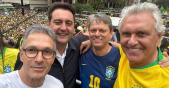 direita perdeu o passo mas não a força — foto ilustrativa