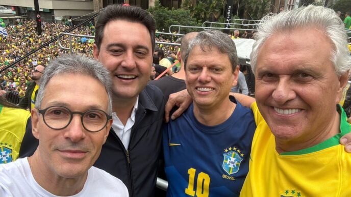 direita perdeu o passo mas não a força — foto ilustrativa