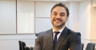 Guerra e paz — foto ilustrativa