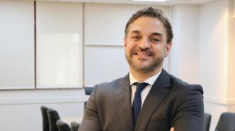 Guerra e paz — foto ilustrativa