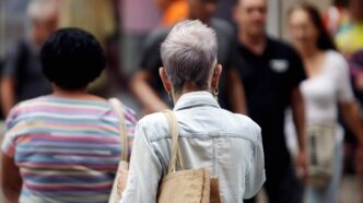 trabalhadores ganham até dois salários mínimos — foto ilustrativa