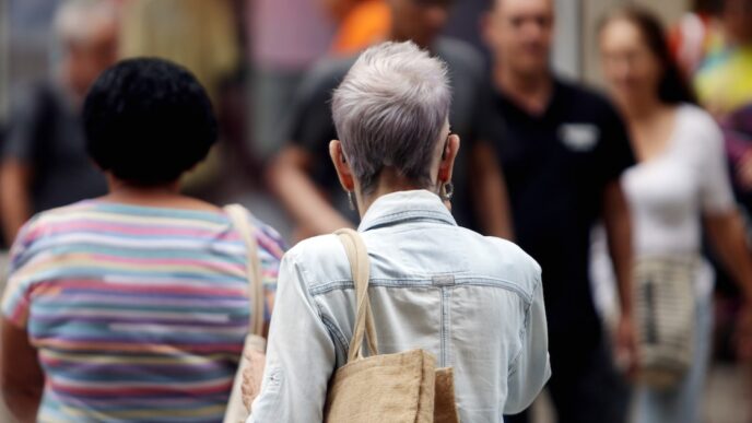 trabalhadores ganham até dois salários mínimos — foto ilustrativa