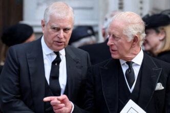 Príncipe Andrew e Jeffrey Epstein — foto ilustrativa