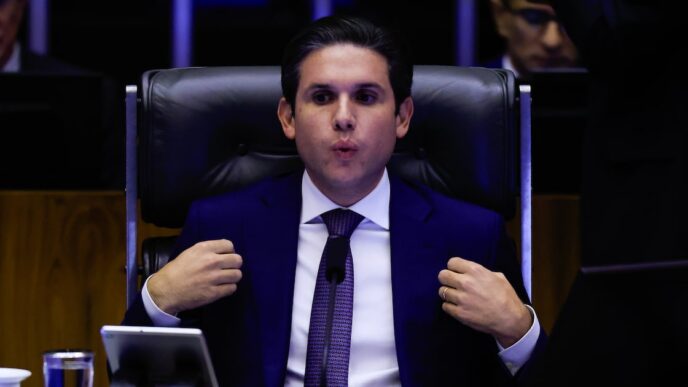 Hugo Motta trama golpista — foto ilustrativa