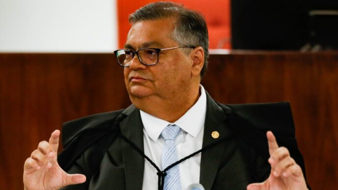 Dino ameaça STF — foto ilustrativa