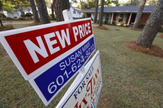 Gráfico mostrando a estabilidade das vendas pendentes de moradias nos EUA em setembro, com destaque para as assinaturas de contratos.