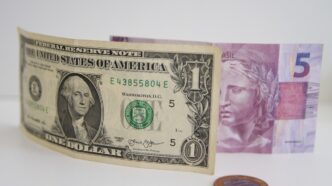 Dólar cai — foto ilustrativa