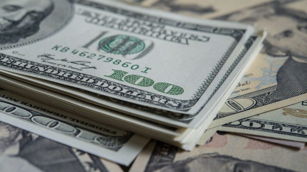 Dólar abre em alta — foto ilustrativa