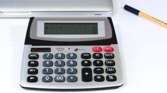 Cenário externo outubro menor apetite por risco — foto ilustrativa