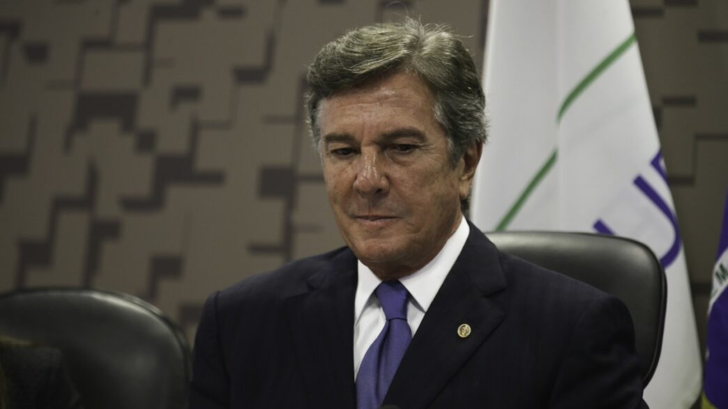 Fernando Collor de Mello em prisão domiciliar após decisão do STF.