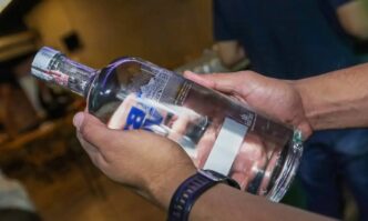 metanol em bebidas falsificadas — foto ilustrativa