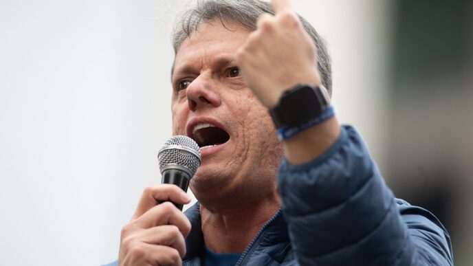 Tarcísio critica gestão de estatais — foto ilustrativa