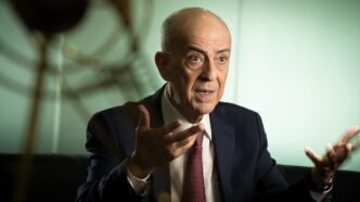 Devanir Silva, presidente da Abrapp, em evento sobre previdência complementar, discutindo a proposta da Previc para resolução de déficit em fundos de pensão.