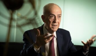 Devanir Silva, presidente da Abrapp, em evento sobre previdência complementar, discutindo a proposta da Previc para resolução de déficit em fundos de pensão.