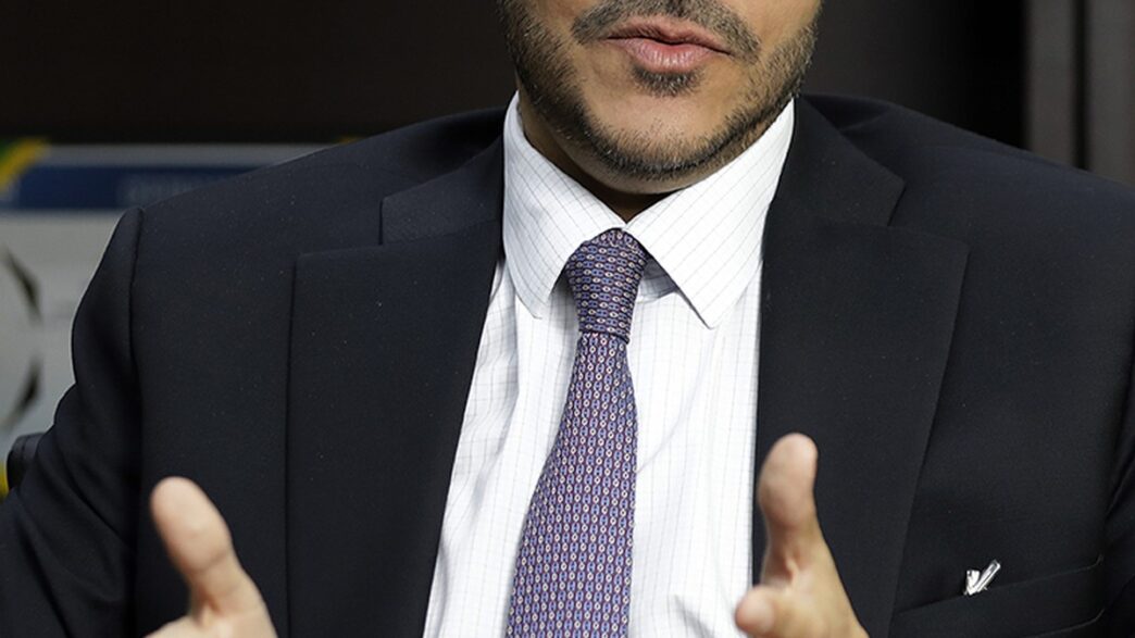 Jorge Messias, ministro da AGU, em possível cenário de troca para o STF.
