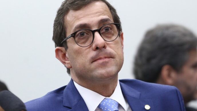 Deputado Gervásio Maia, relator da LDO, defende transição na meta fiscal.