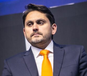 Deputado Juscelino Filho em reunião para discutir medidas de contenção de gastos