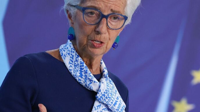 Christine Lagarde, presidente do Banco Central Europeu (BCE), em Washington, falando sobre os cortes de juros do BCE.