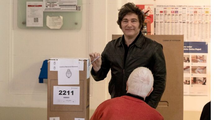 Gráfico do mercado financeiro argentino com alta após vitória de Javier Milei nas eleições legislativas.