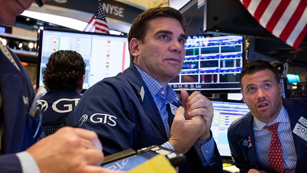 Jerome Powell, presidente do Federal Reserve, em coletiva de imprensa, sinalizando cautela sobre corte de juros em dezembro.