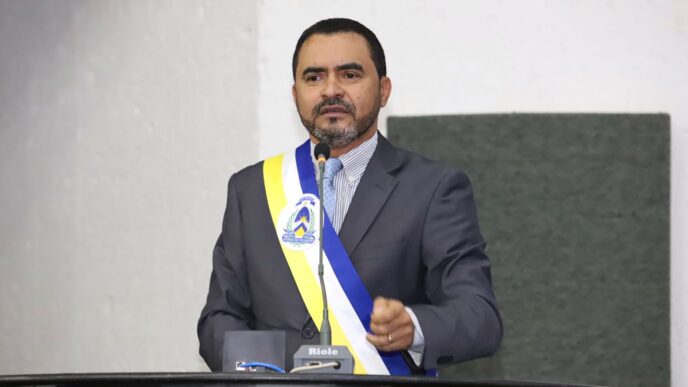 Governador do TO Tenta Retomar Cargo — foto ilustrativa